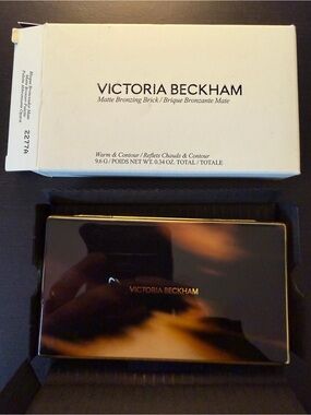 Victoria Beckham Bronzing Brick 05